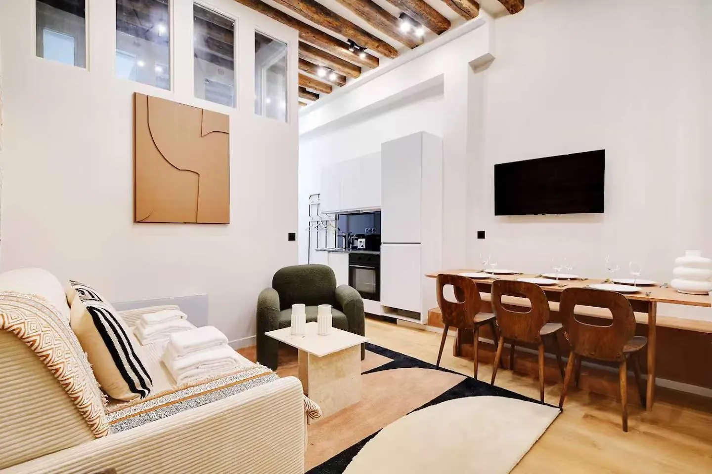 Apartament Les Halles - Grands Boulevards Stylish 2Br - 6P Paryż